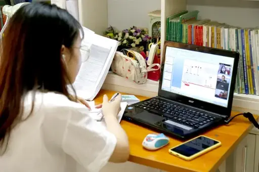  The effectiveness of an online course 