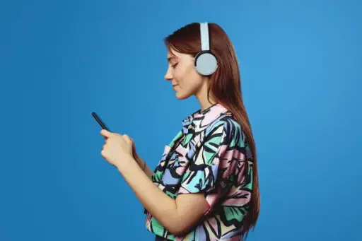 Some views on the use of headphones