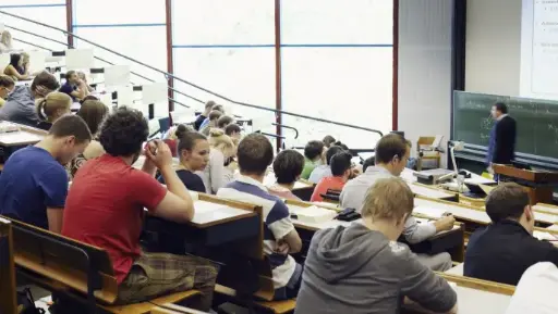[ Đề Thi Thật ] University Study or Work After School